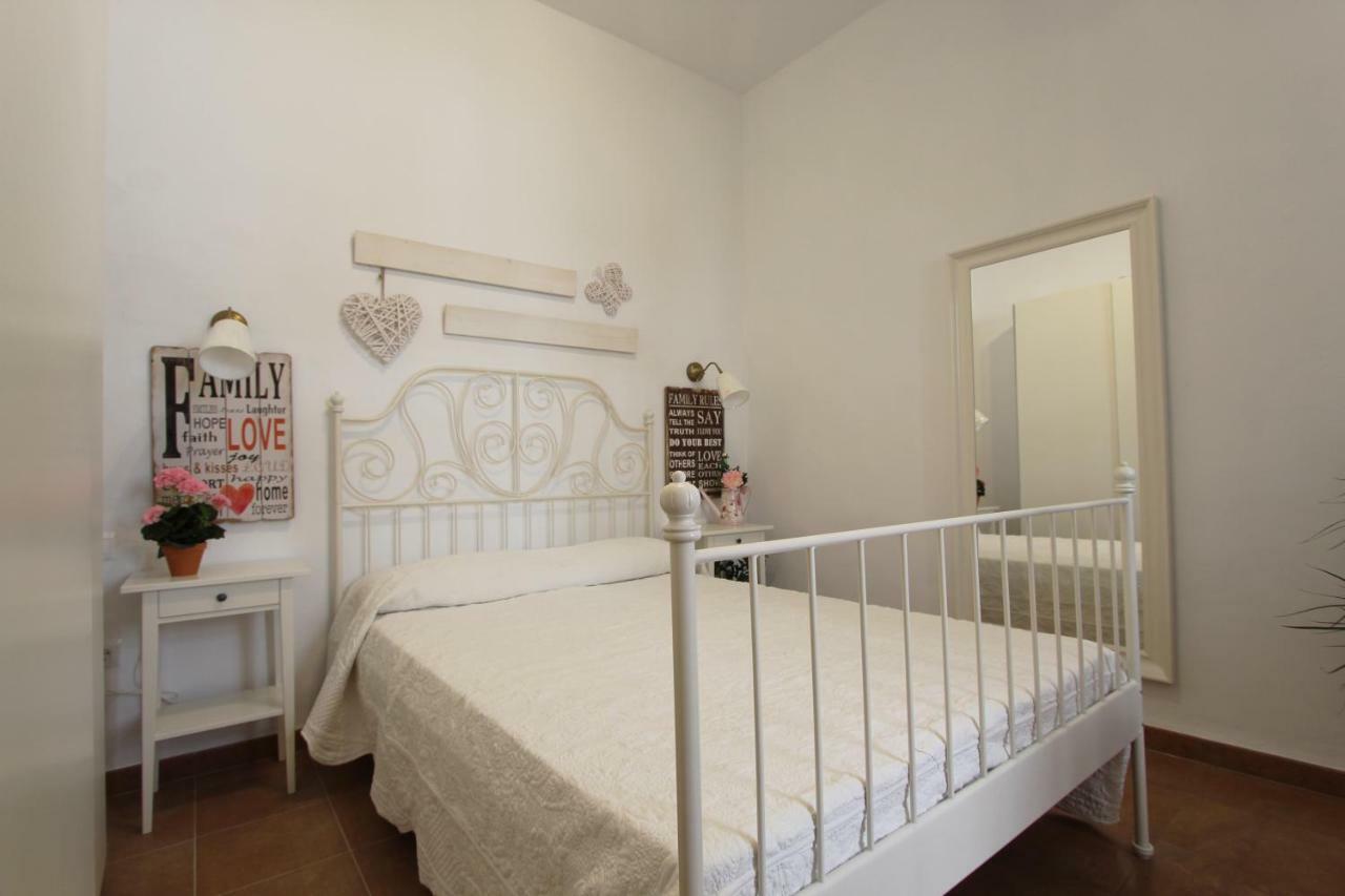 Apartamento Ollerias Málaga Kültér fotó